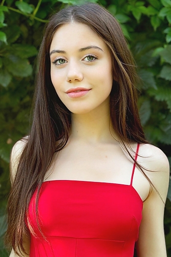 Alona, 18 years old from Ukraine, Cherkasy