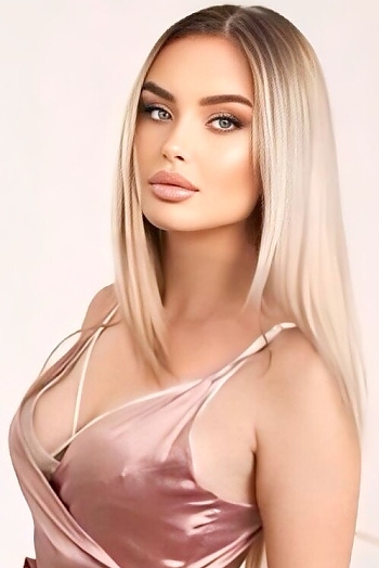 Ekaterina, 32 years old from Ukraine, Kharkiv