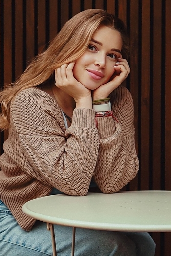 ID: 2343690,  Anastasiia, 27
