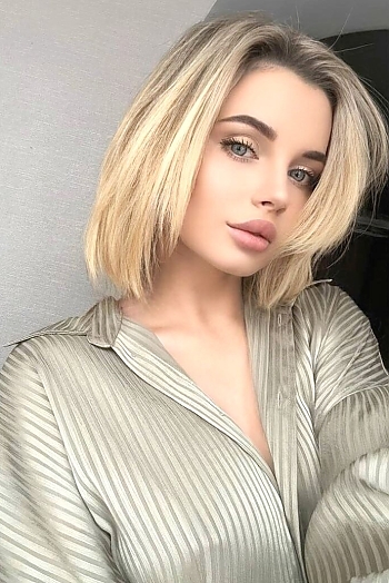 ID: 2344333,  Alina, 26