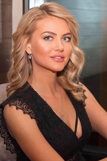 Yuliia, 37 years old from UAE, Dubai