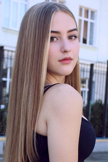 Kateryna, 19 years old from Ukraine, Kyiv