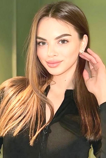 Olena, 21 years old from Ukraine, Kyiv