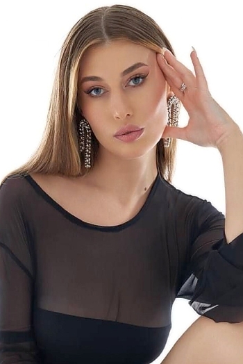 Yana, 34 years old from Canada, Toronto