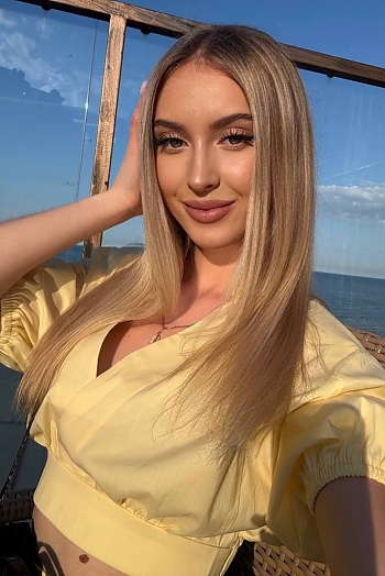 ID: 2383995,  Anastasiia, 20