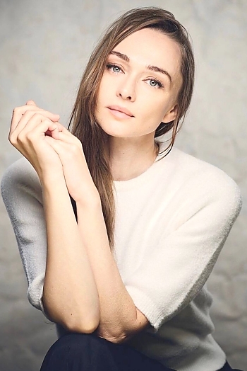 ID: 2387257,  Elina, 41