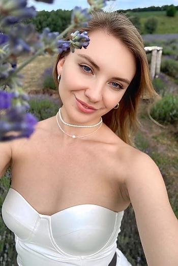 ID: 2387584,  Nataliia, 31