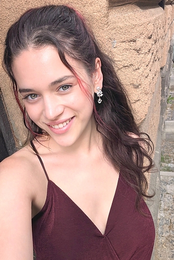 ID: 2387994,  Lesya, 18