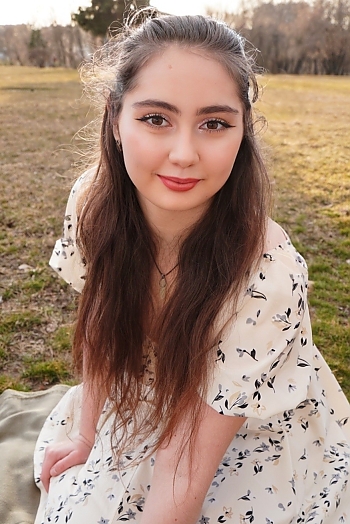 ID: 2390877,  Daria, 19