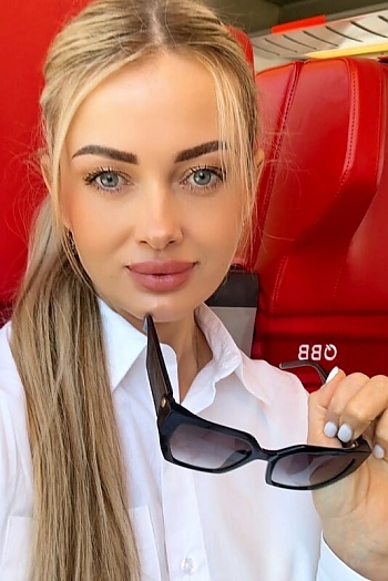 ID: 2391525,  Halina, 40