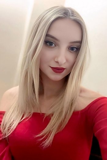 Marta, 24 years old from Ukraine, Lviv