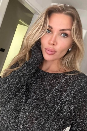 ID: 2392596,  Kseniia, 39