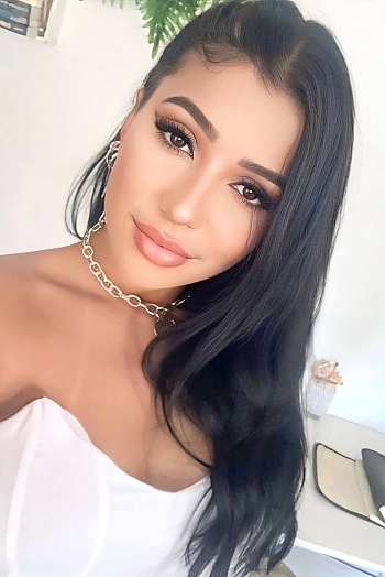 Kessy, 25 years old from Brazil, Minas Novas