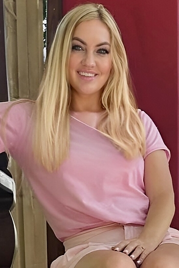 ID: 2393253,  Olesya, 39