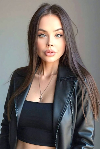 ID: 2393342,  Yuliia, 35