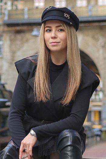 ID: 2394097,  Victoria, 29