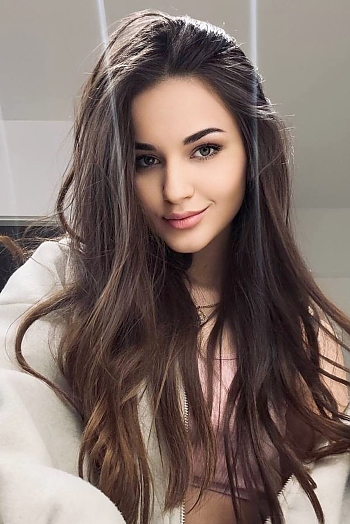 ID: 2394101,  Anastasia, 18