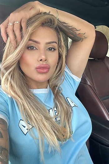 ID: 2394698,  Angie, 30