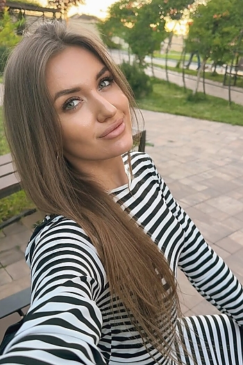 ID: 2395097,  Karina, 25