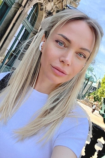 ID: 2395098,  Olga, 40