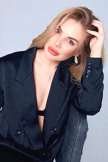 ID: 2395308,  Olha, 28