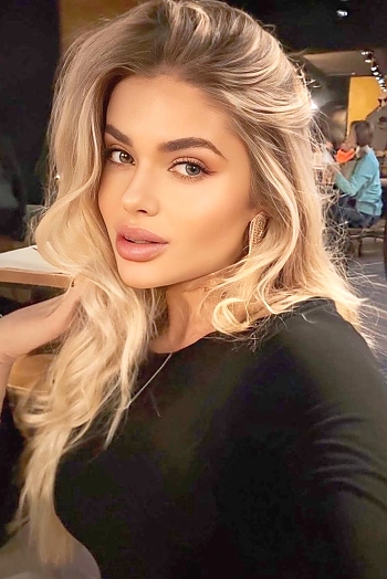 ID: 2395389,  Alina, 29