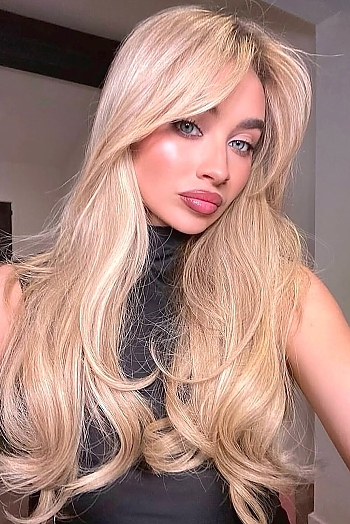 ID: 2395961,  Oriana, 24