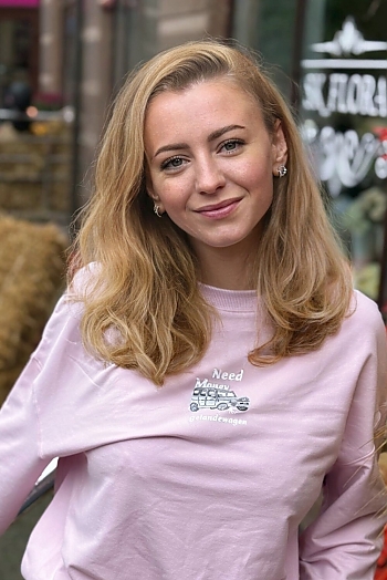 ID: 2396856,  Liliia, 35