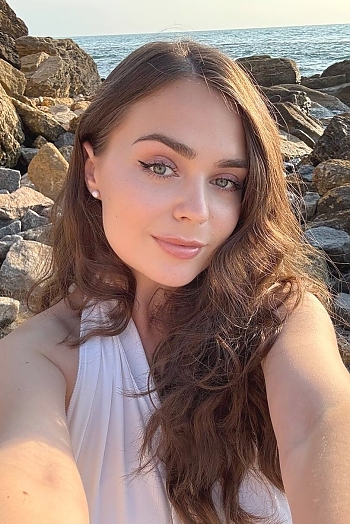 ID: 2397054,  Valeria, 27