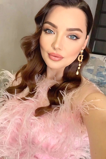 ID: 2397103,  Yevheniia, 39