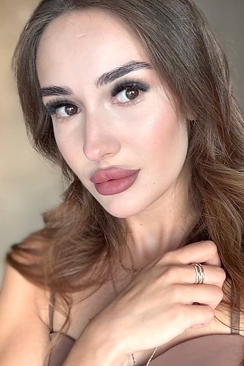 ID: 2397235,  Anna, 23