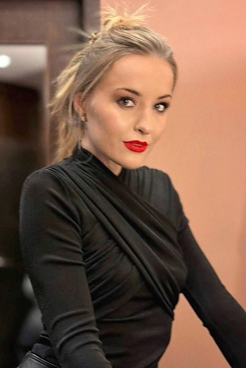 ID: 2397279,  Yuliia, 34