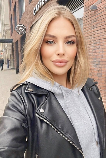 ID: 2397363,  Alexandra, 29