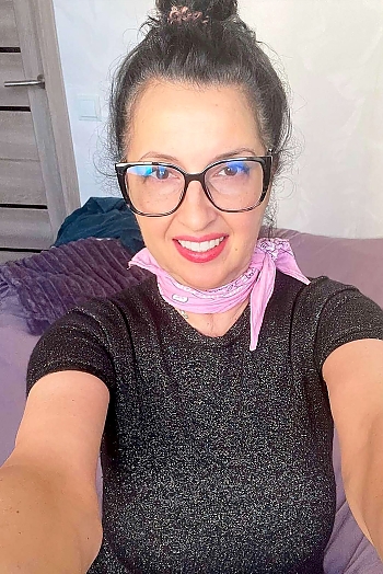 ID: 2397513,  Ilona, 57