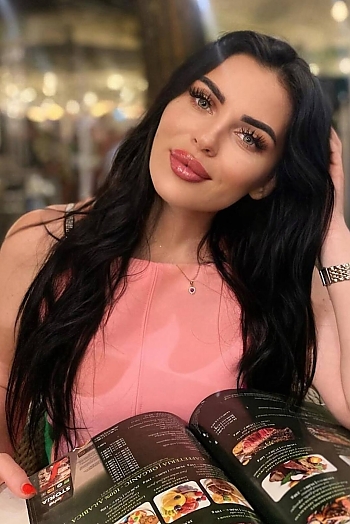 ID: 2397544,  Iryna, 32