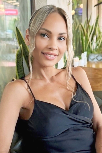 ID: 2397950,  Bogdana, 35