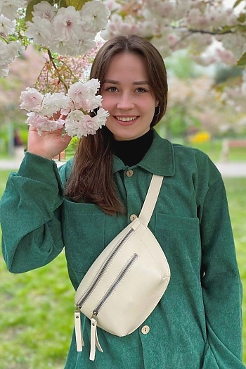 ID: 2397958,  Alina, 25