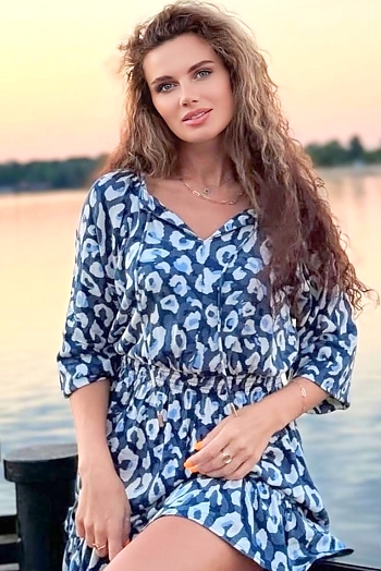 ID: 2397966,  Nataliia, 32