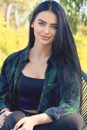 ID: 2398102,  Olena, 24