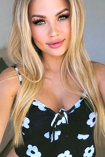 ID: 2398166,  Olena, 32