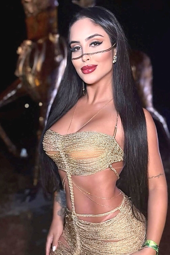 ID: 2398390,  Raquel, 27