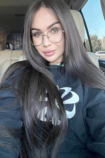 ID: 2398449,  Iryna, 32