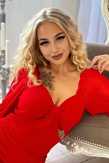 ID: 2399994,  Vladyslava, 21