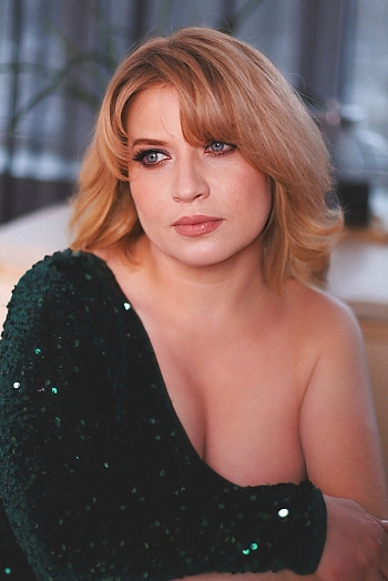 ID: 2400480,  Marina, 52