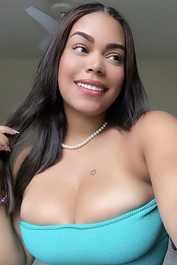 Tais, 28 years old from Brazil, S&atilde;o Paulo