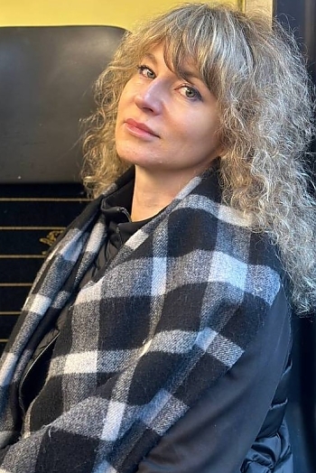 ID: 2401160,  Elena, 49