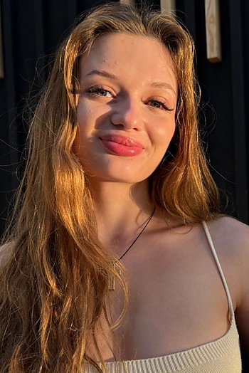 ID: 2401934,  Anastasiia, 22