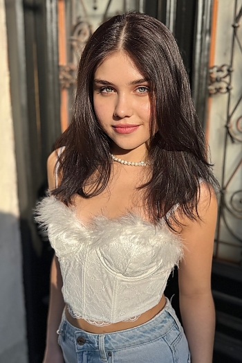 ID: 2402421,  Anastasiia, 20