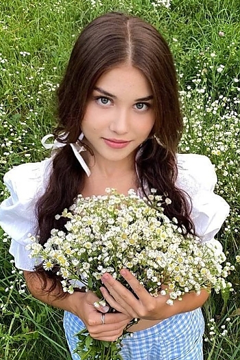 ID: 2402421,  Anastasiia, 20