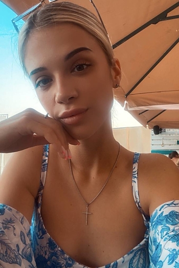 ID: 2402640,  Yevheniia, 27